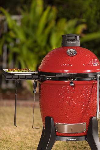 Красный керамический гриль Kamado Joe с системой Divide & Conquer Красный керамический гриль Kamado Joe с системой Divide & Conquer